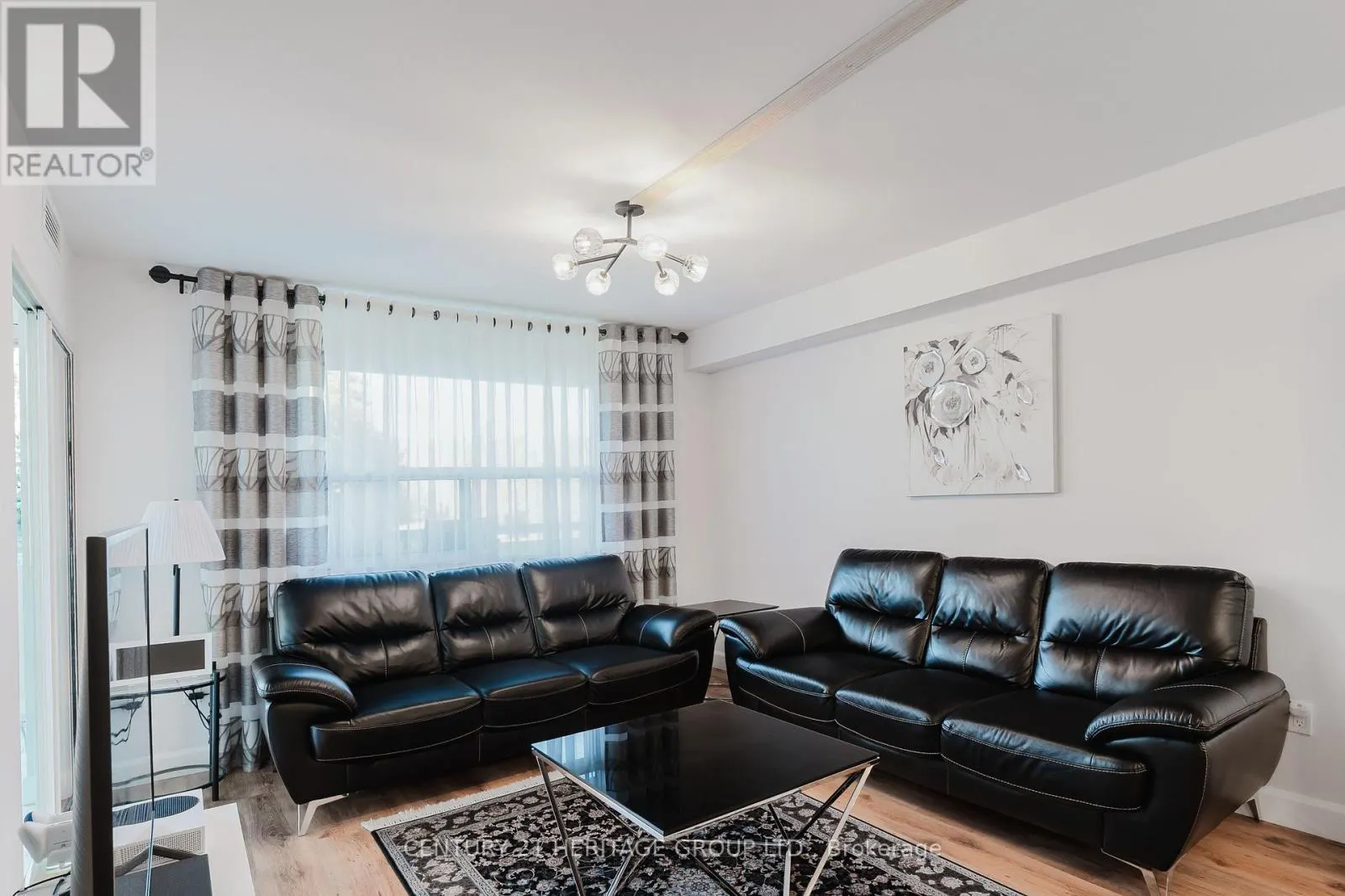 203 - 40 HARDING BLVD BOULEVARD W