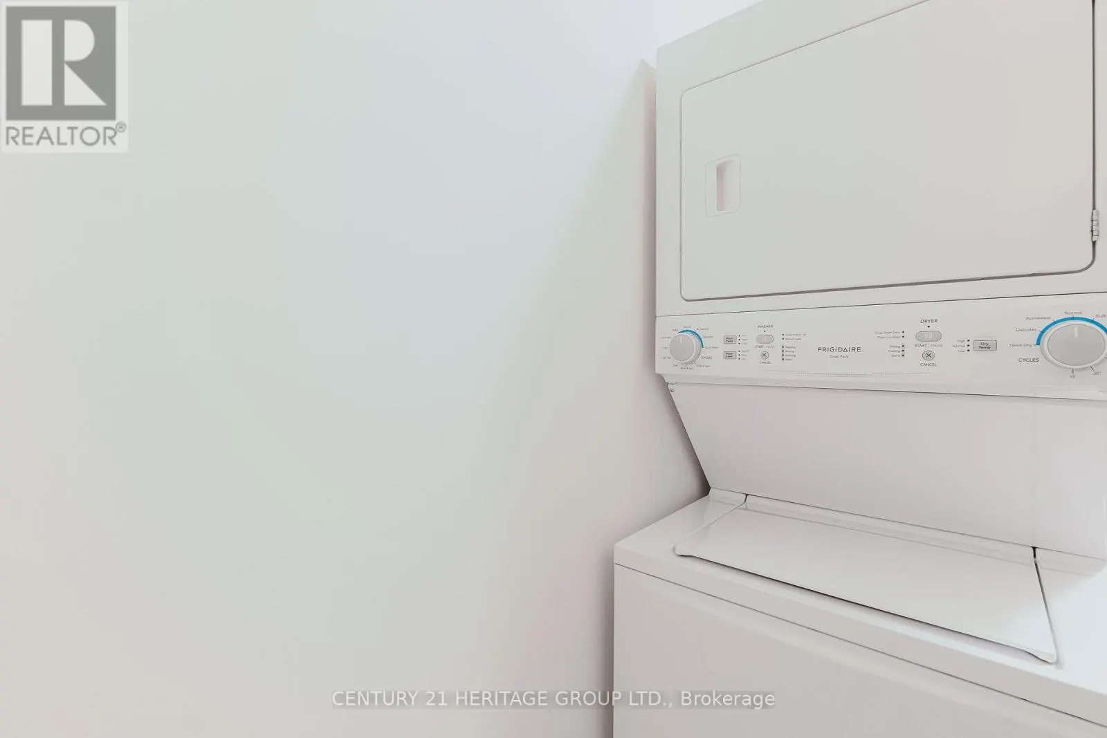 203 - 40 HARDING BLVD BOULEVARD W