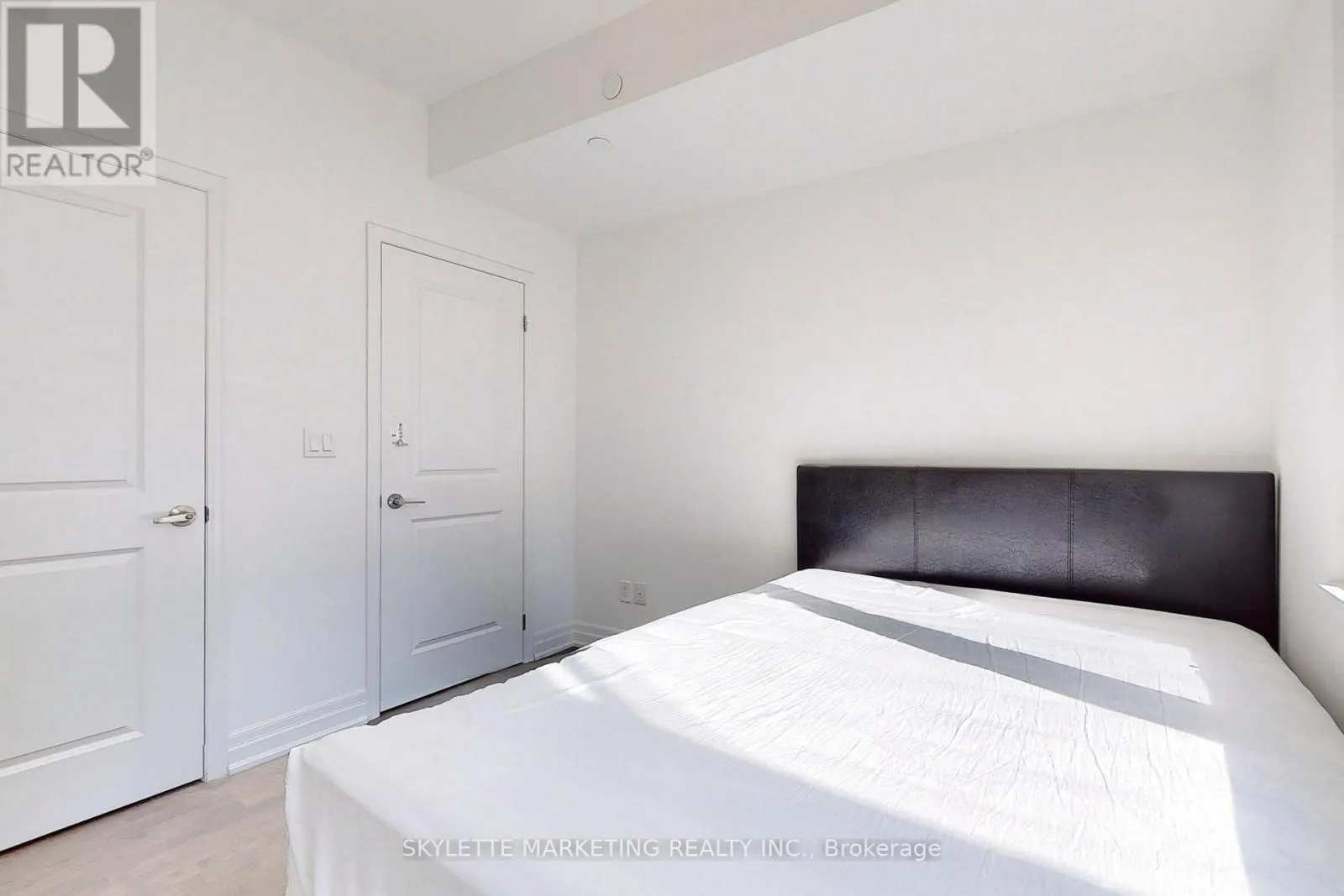 529A - 10 ROUGE VALLEY DRIVE W