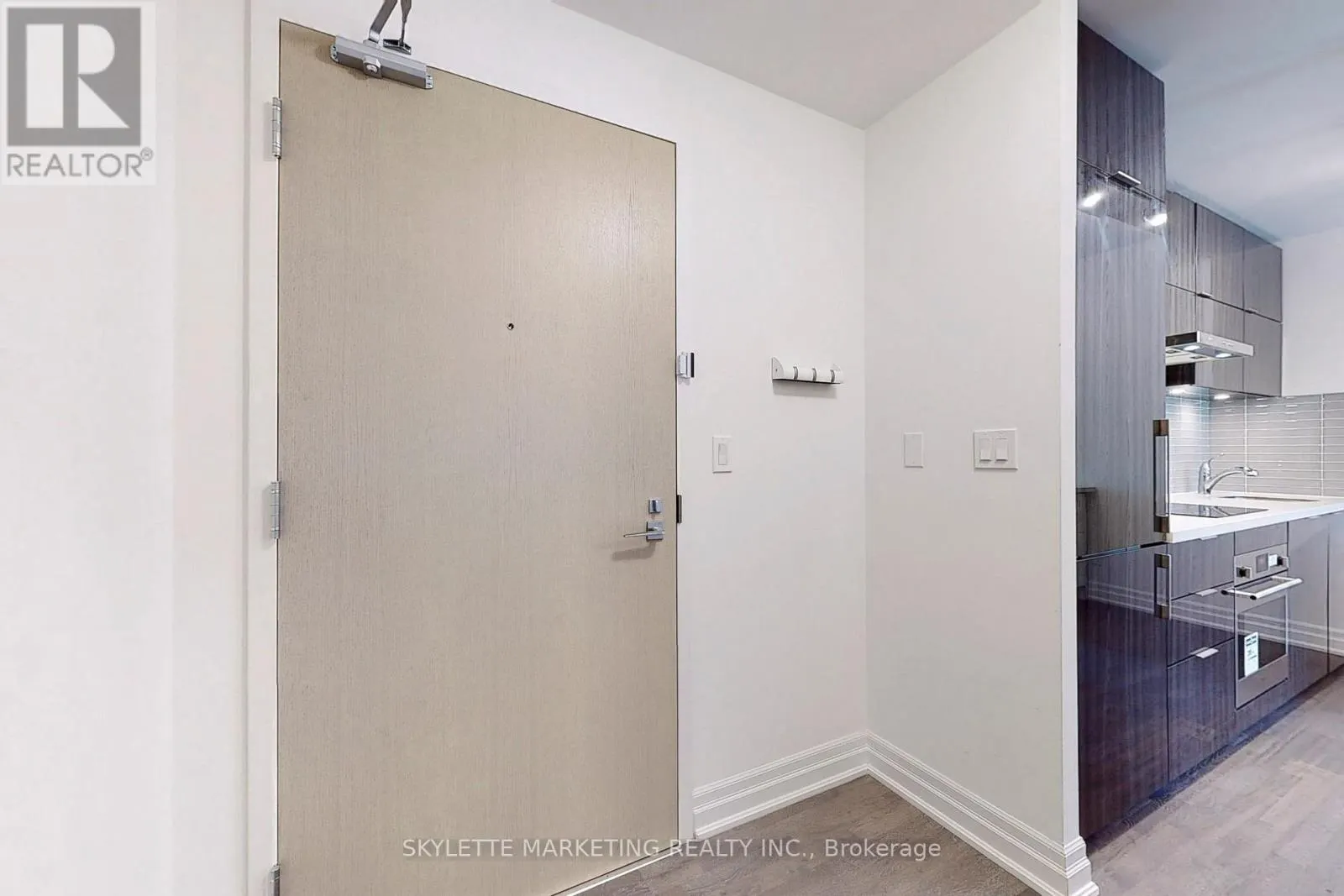 529A - 10 ROUGE VALLEY DRIVE W