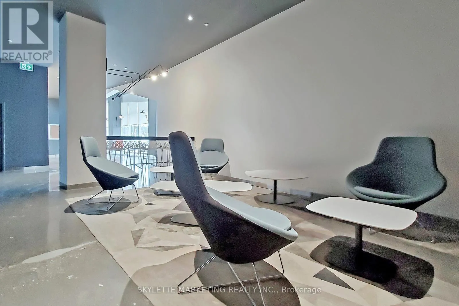 529A - 10 ROUGE VALLEY DRIVE W