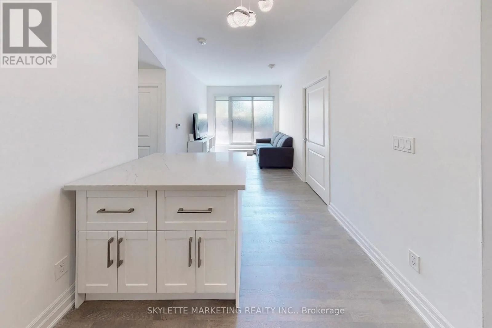 529A - 10 ROUGE VALLEY DRIVE W