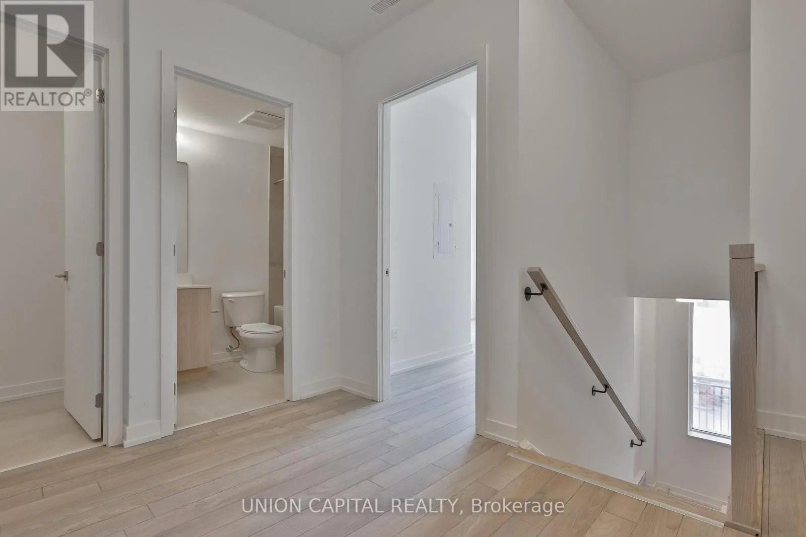 203 - 2 RED SQUIRREL LANE