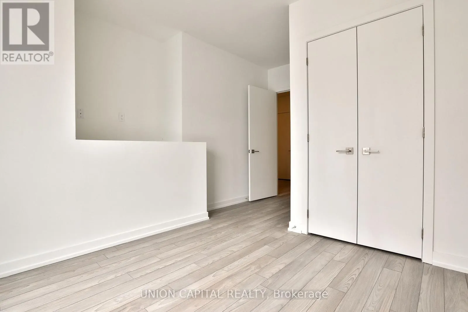 203 - 2 RED SQUIRREL LANE