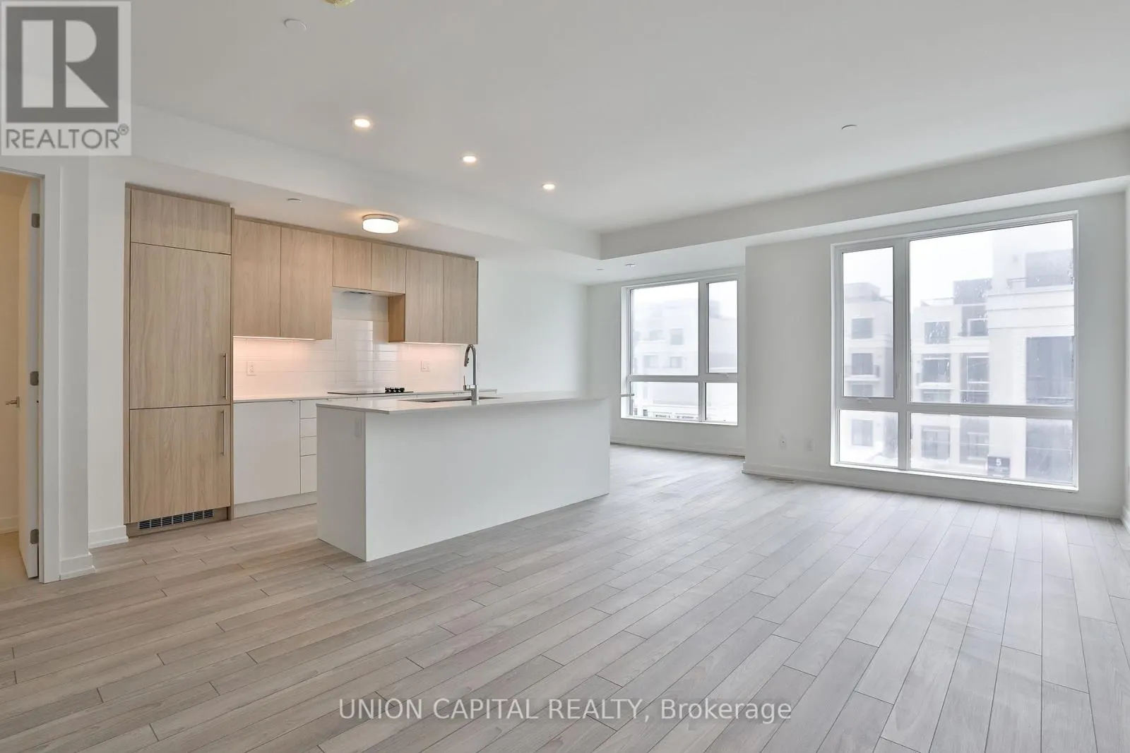 203 - 2 RED SQUIRREL LANE