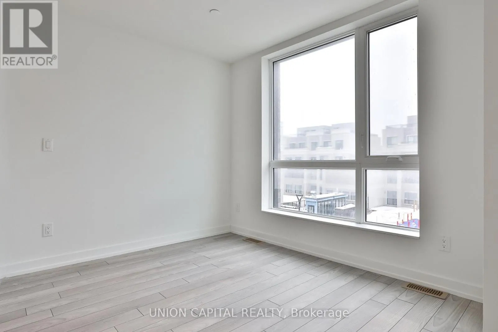 203 - 2 RED SQUIRREL LANE