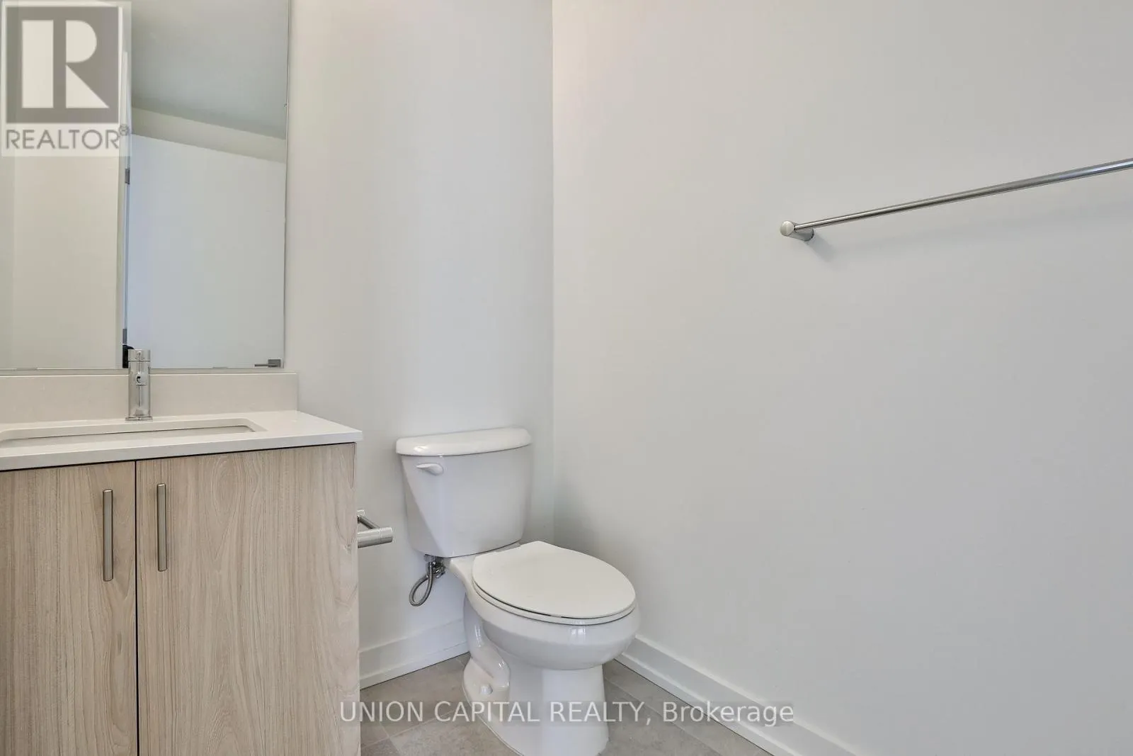 203 - 2 RED SQUIRREL LANE