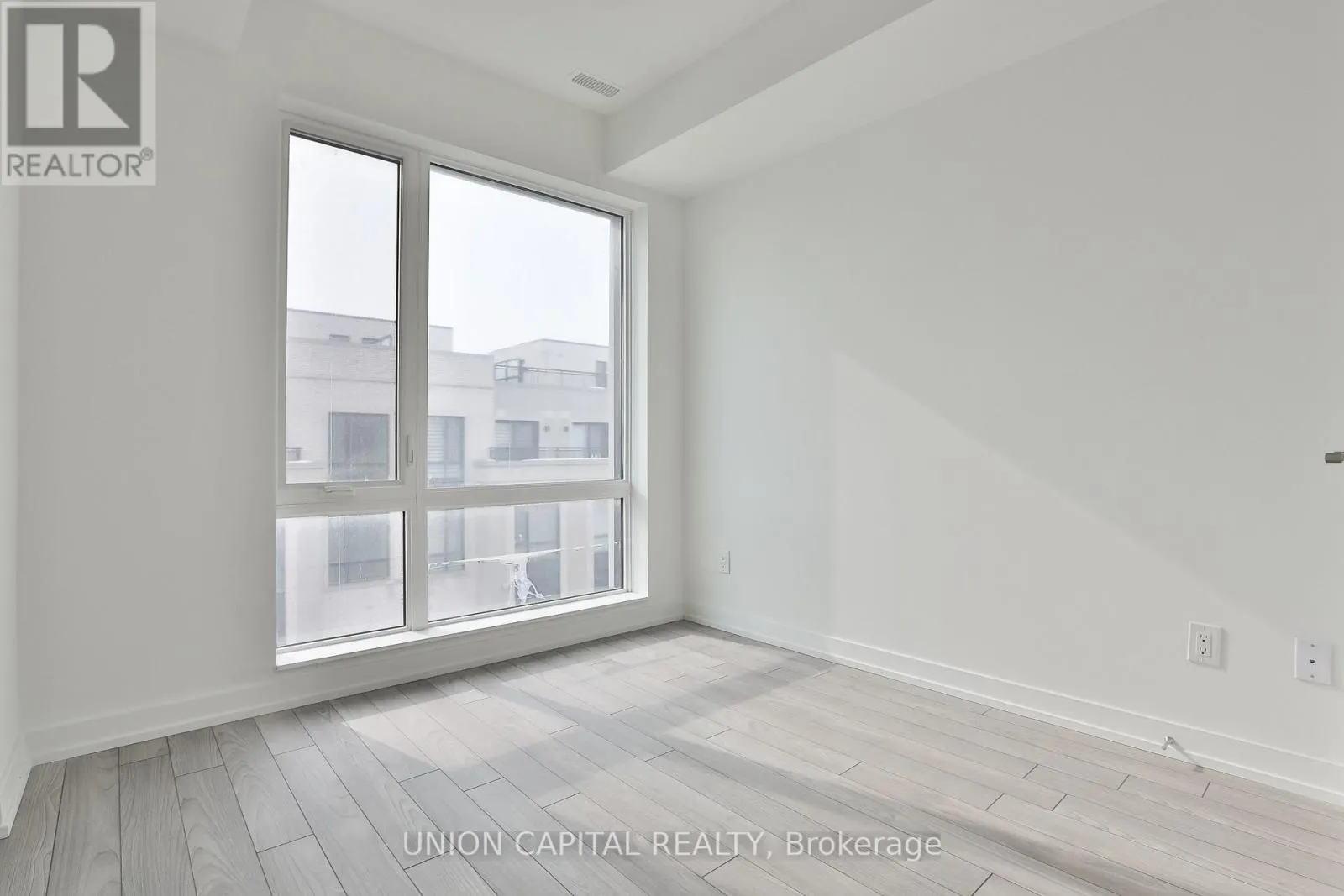 203 - 2 RED SQUIRREL LANE