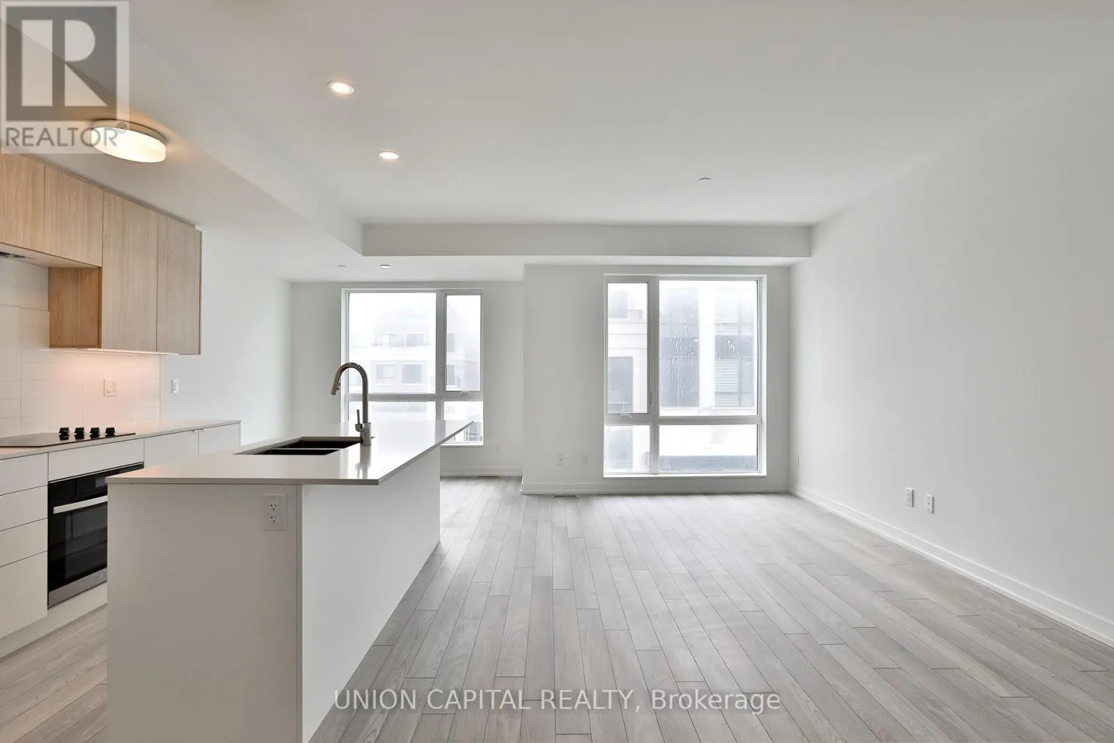 203 - 2 RED SQUIRREL LANE