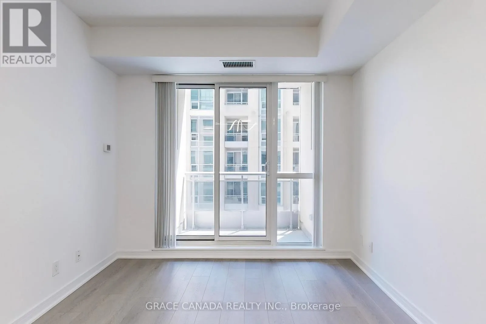 409 - 9205 YONGE STREET