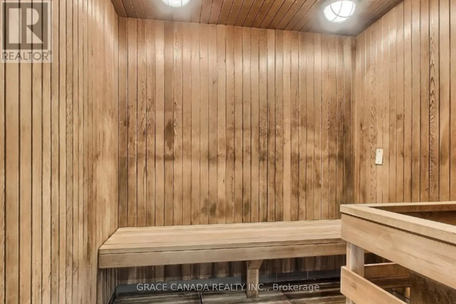 409 - 9205 YONGE STREET