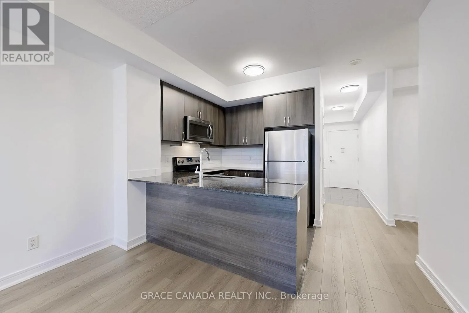 409 - 9205 YONGE STREET