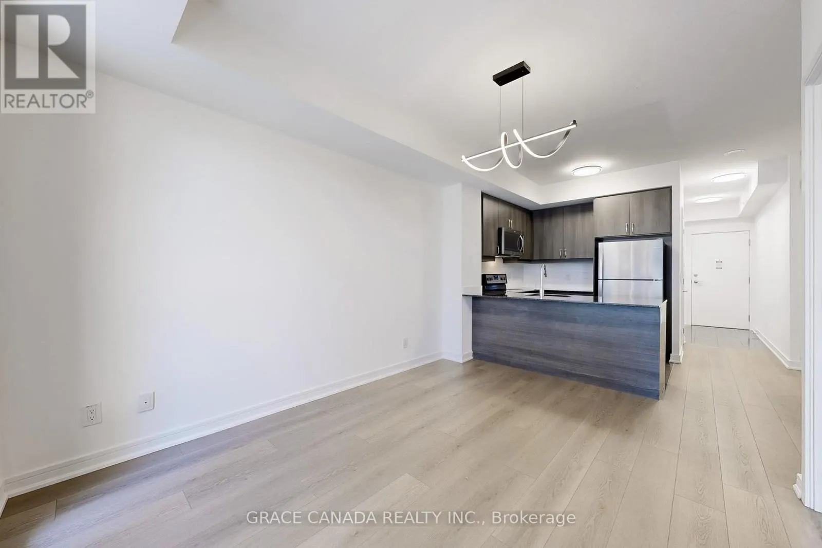 409 - 9205 YONGE STREET