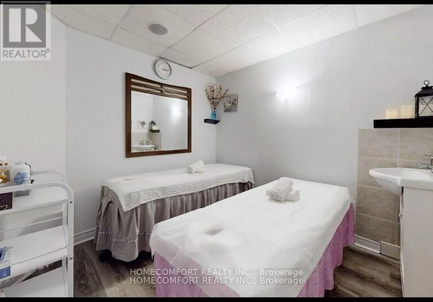 3 - 165 EAST BEAVER CREEK ROAD