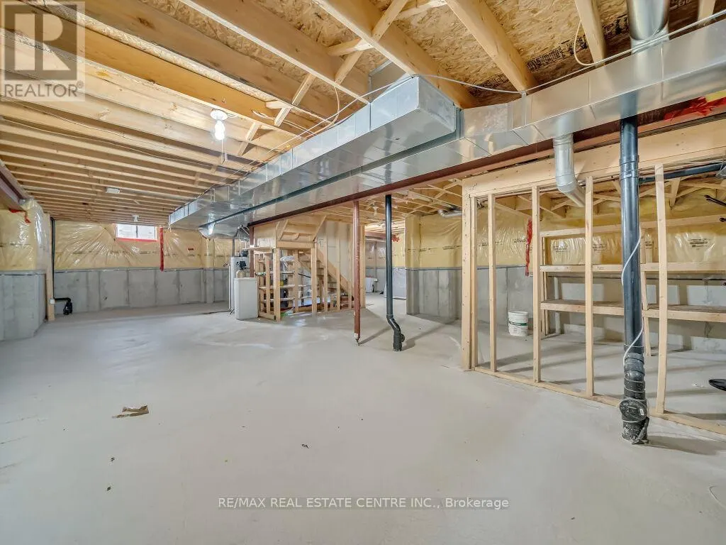 45 STONEMOUNT CRESCENT