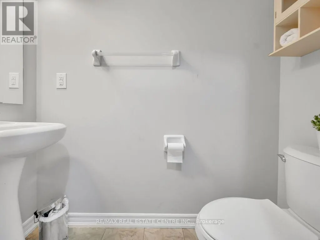 45 STONEMOUNT CRESCENT