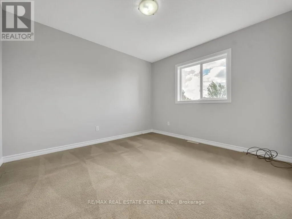 45 STONEMOUNT CRESCENT