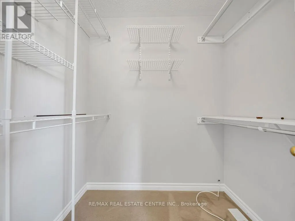 45 STONEMOUNT CRESCENT