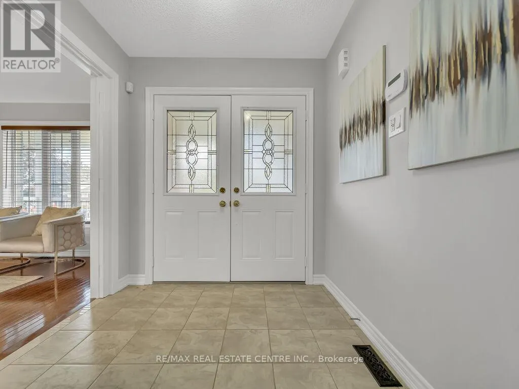 45 STONEMOUNT CRESCENT