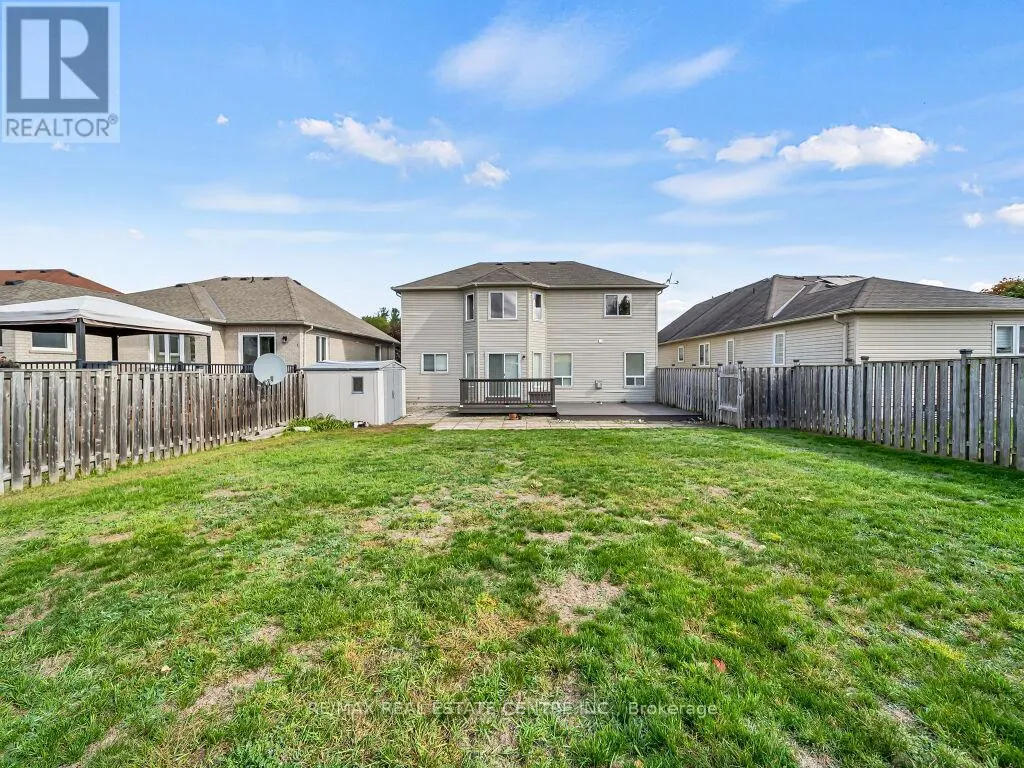 45 STONEMOUNT CRESCENT