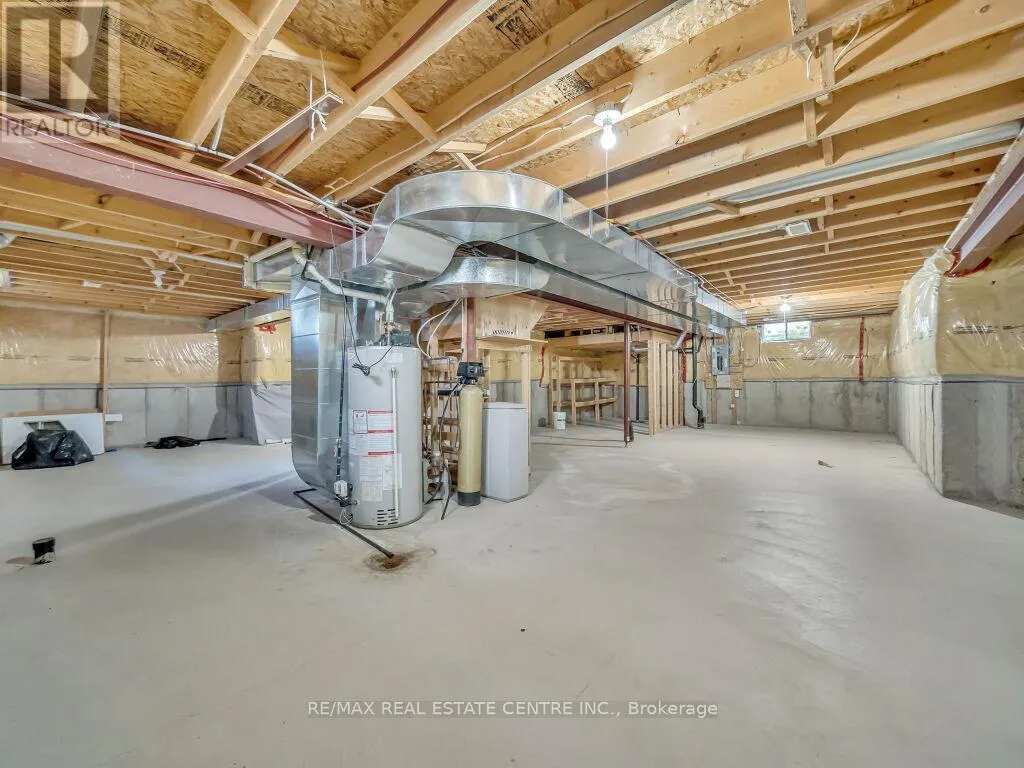 45 STONEMOUNT CRESCENT