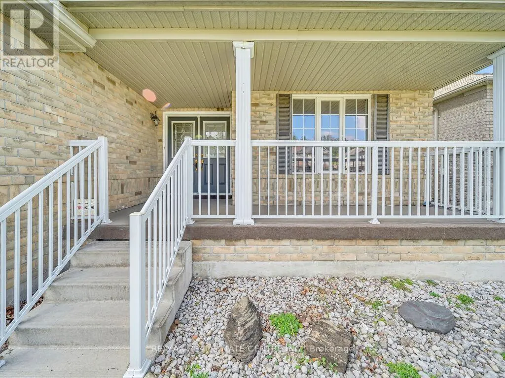 45 STONEMOUNT CRESCENT