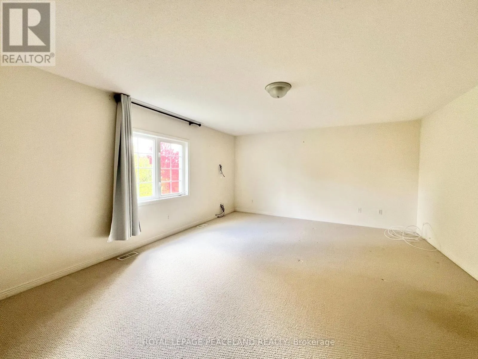 73 CASTLEGLEN BOULEVARD