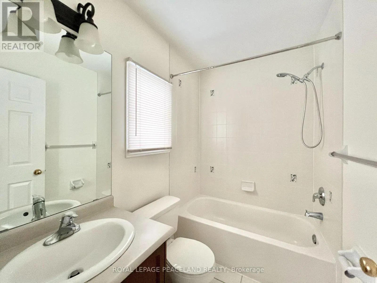 73 CASTLEGLEN BOULEVARD