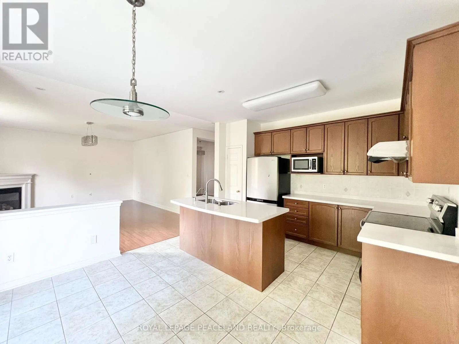 73 CASTLEGLEN BOULEVARD