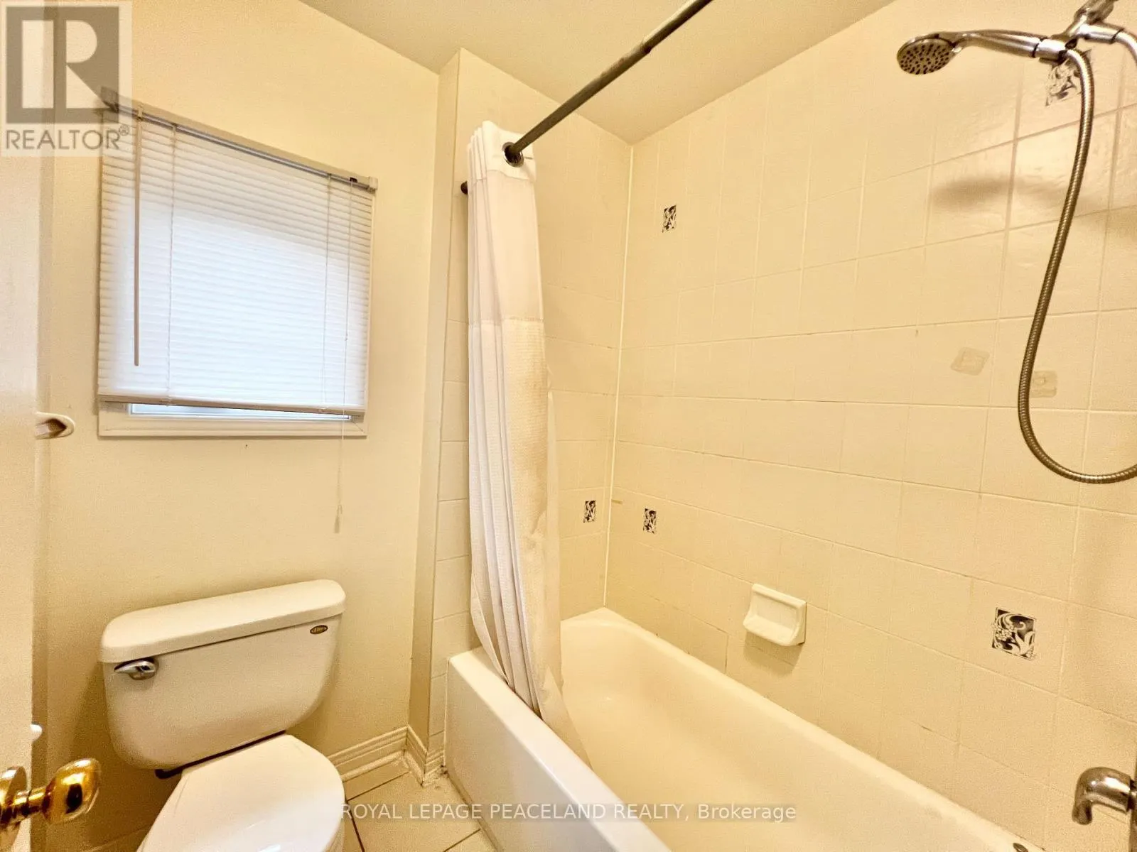 73 CASTLEGLEN BOULEVARD