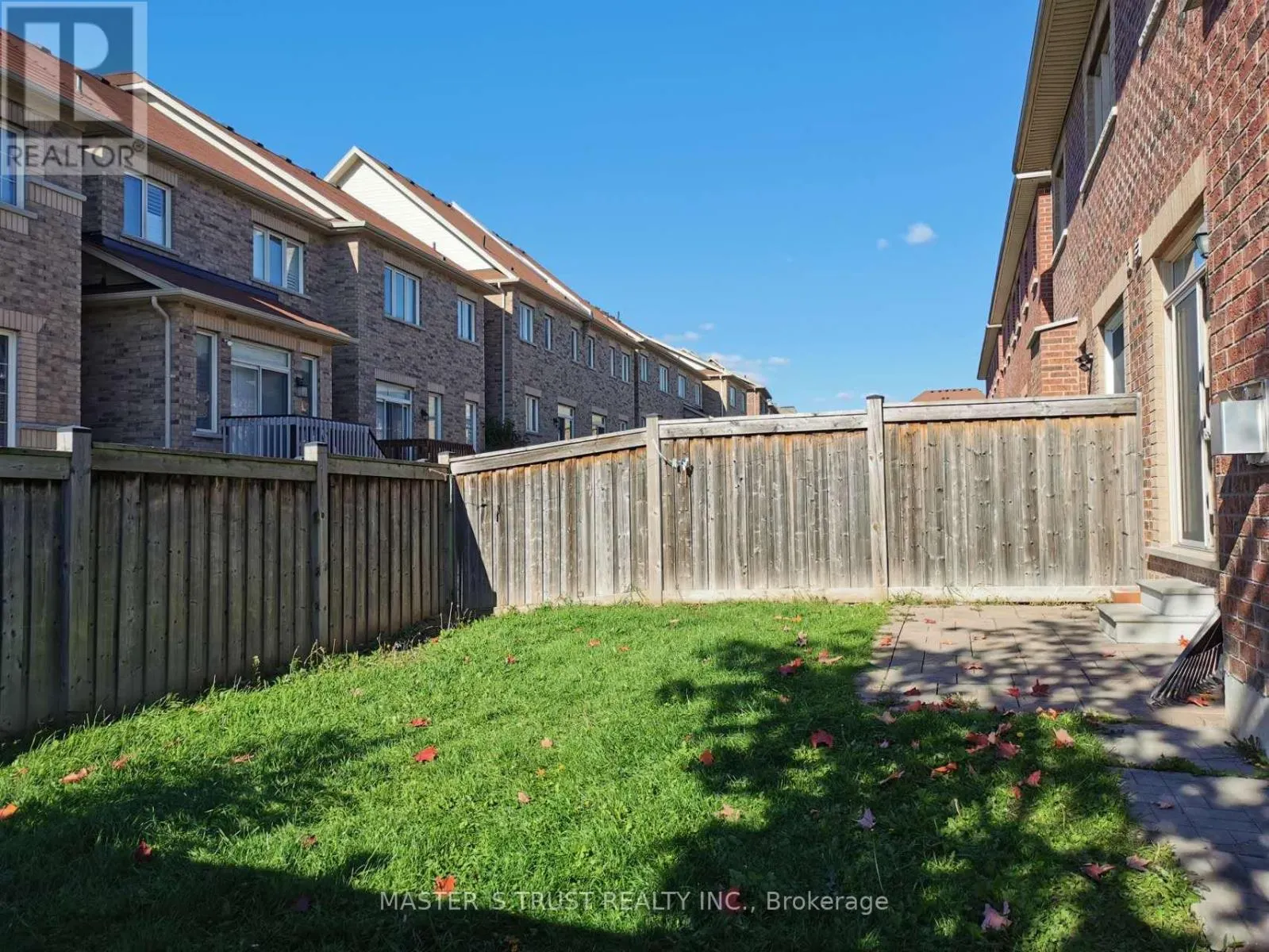 16 WILLIAM BARTLETT DRIVE