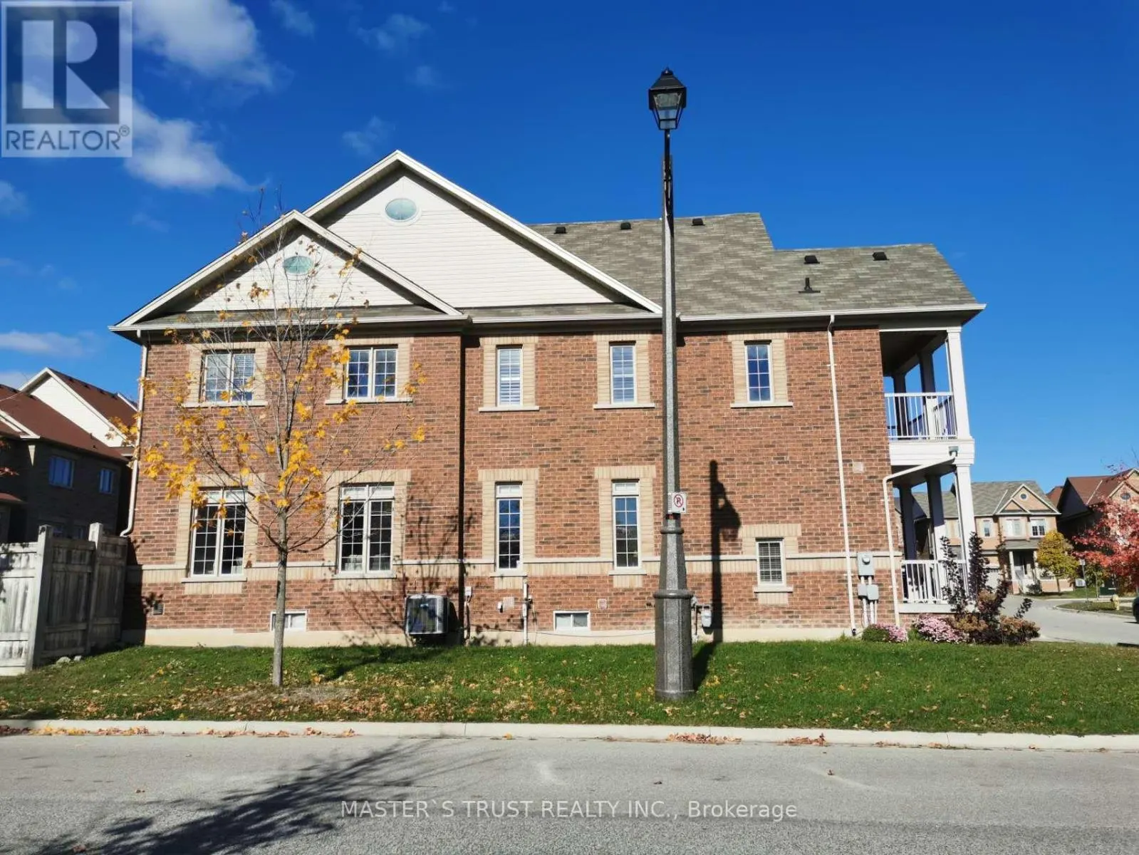 16 WILLIAM BARTLETT DRIVE