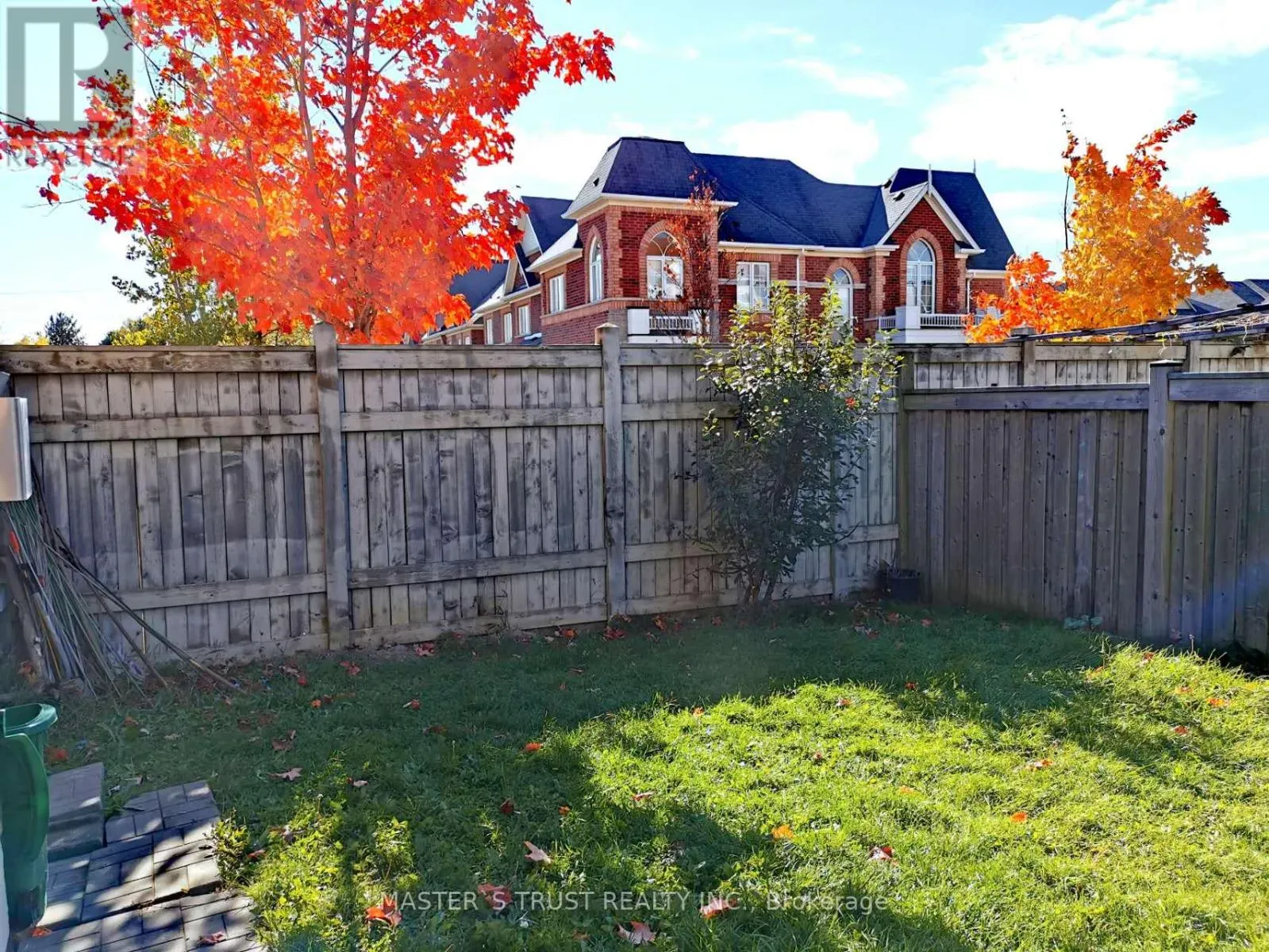 16 WILLIAM BARTLETT DRIVE