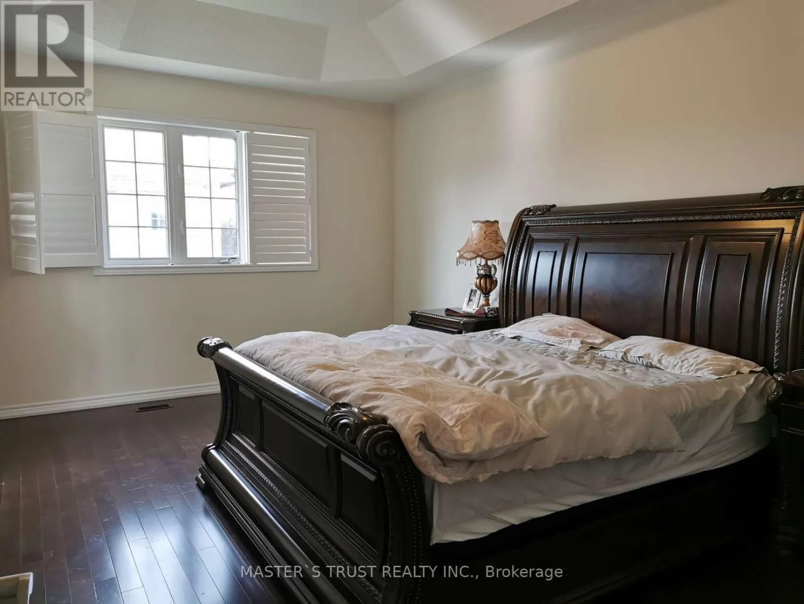 16 WILLIAM BARTLETT DRIVE