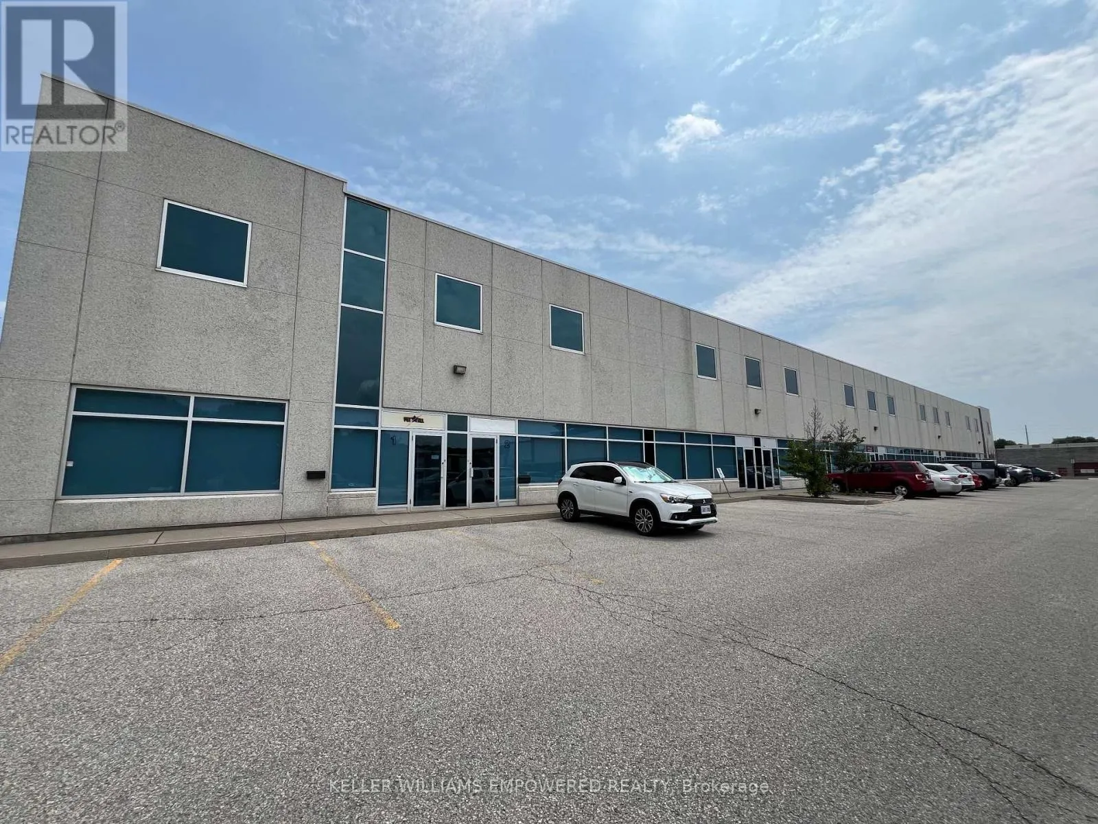 3 - 85 ROYAL CREST COURT