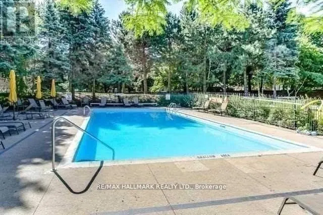 808 - 7601 BATHURST STREET