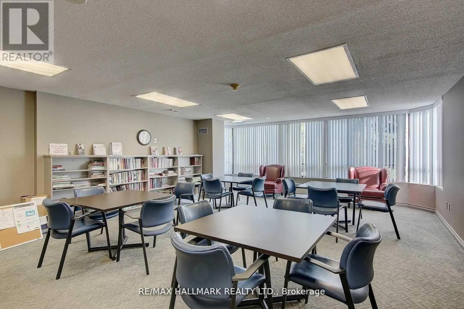 808 - 7601 BATHURST STREET