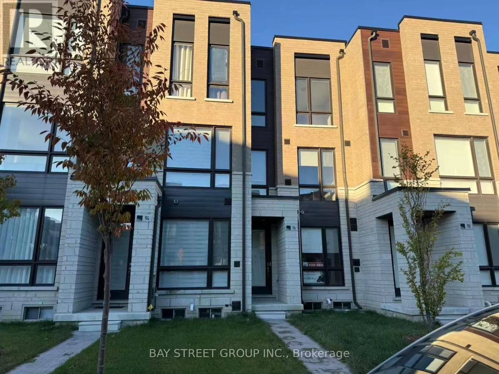 96 STAUFFER CRESCENT