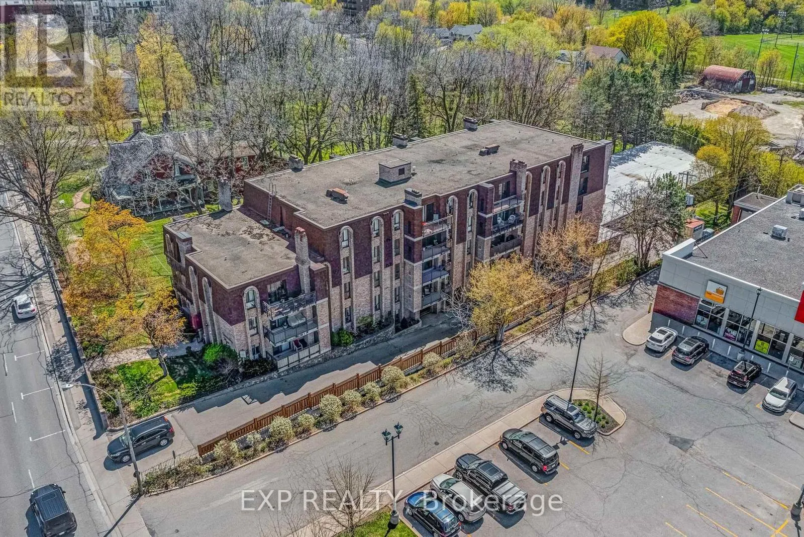 104 - 15390 YONGE STREET