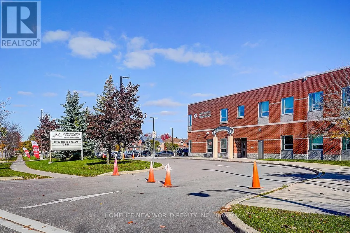 582 FRED MCLAREN BOULEVARD