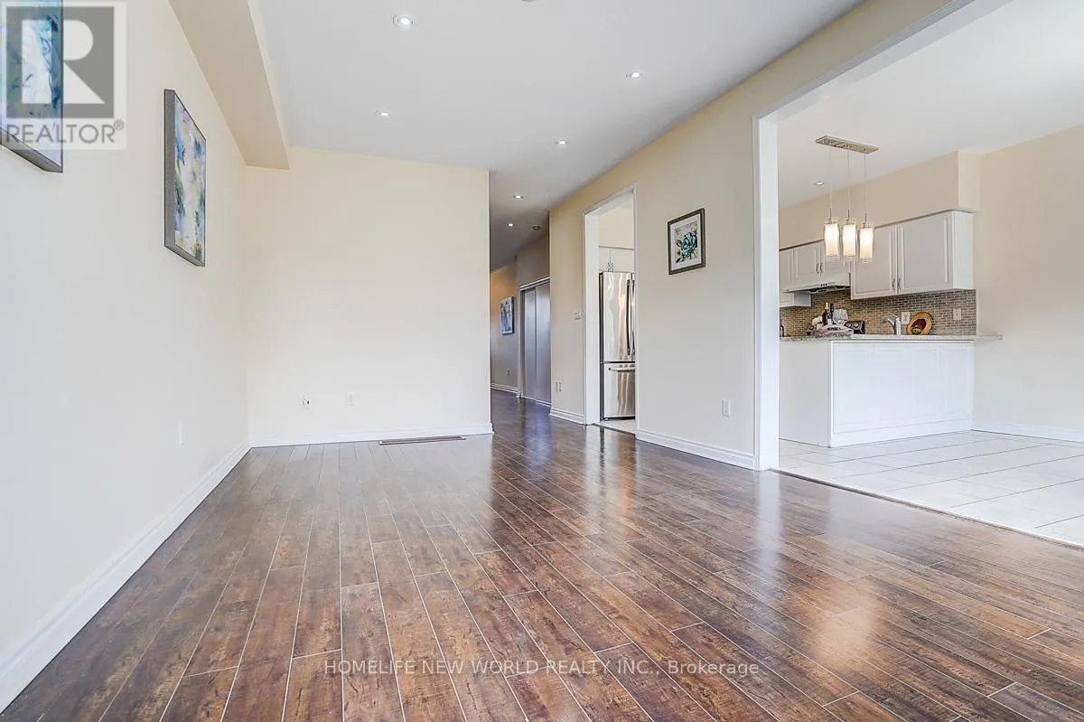 582 FRED MCLAREN BOULEVARD