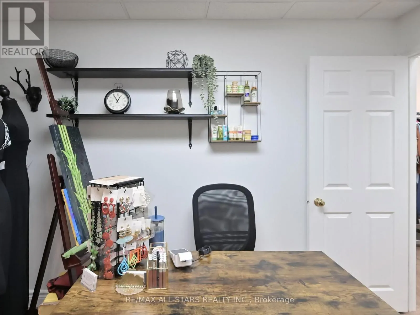 3A - 38 WELLINGTON STREET E