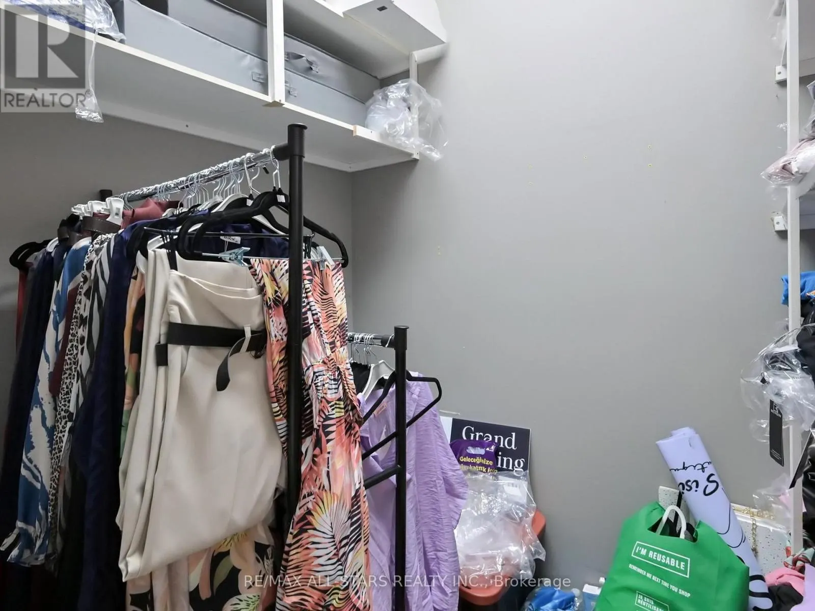 3A - 38 WELLINGTON STREET E