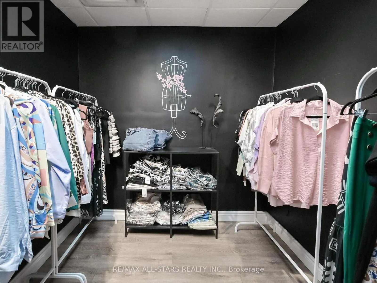 3A - 38 WELLINGTON STREET E