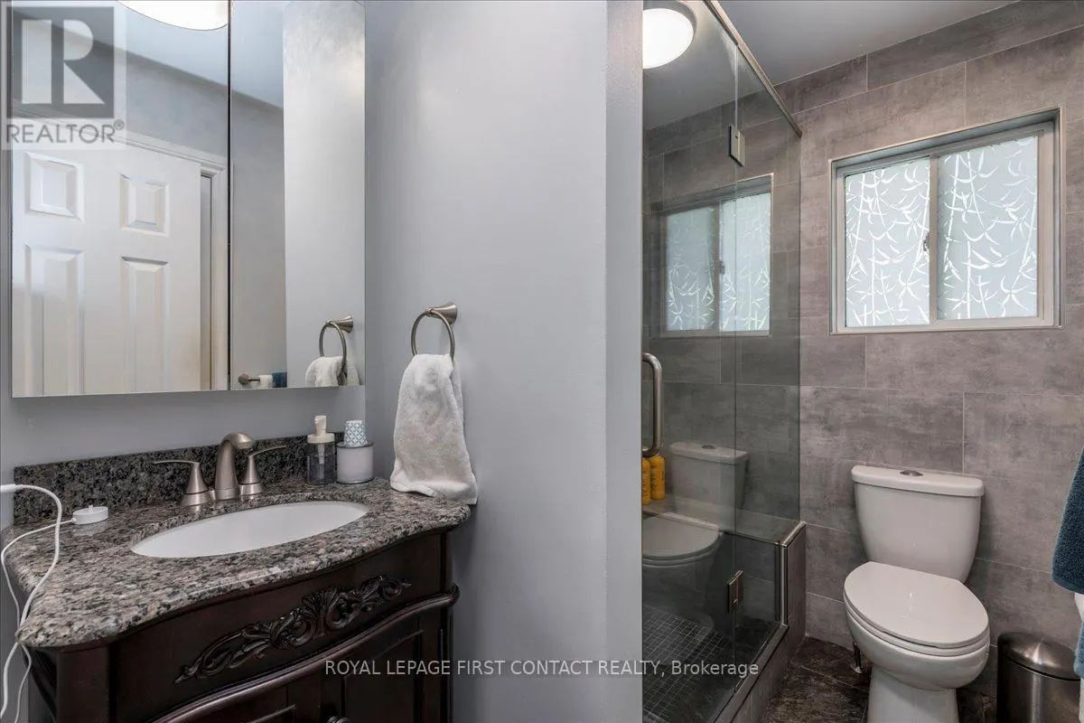 701 HAPPY VALE DRIVE E