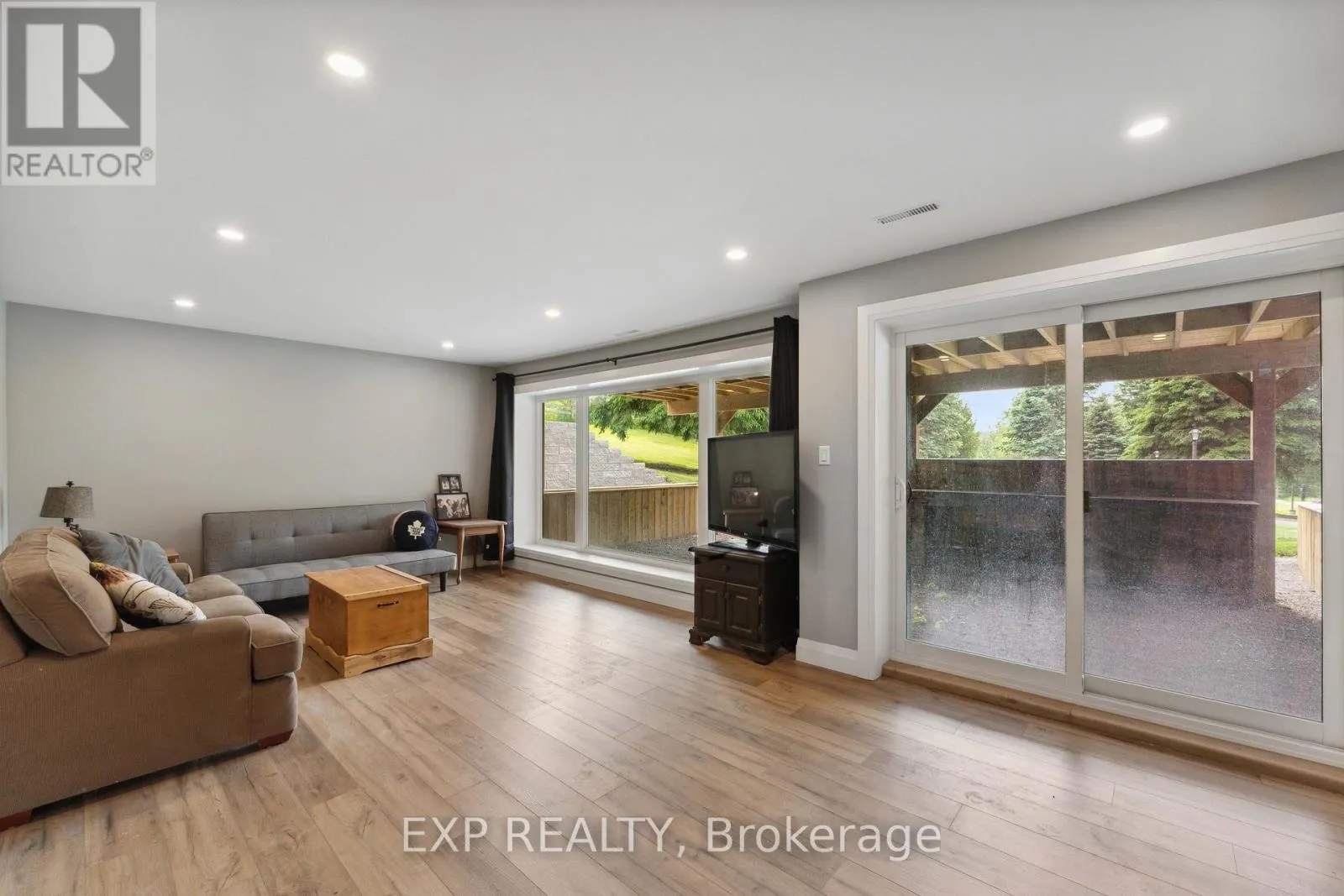 12329 YORK DURHAM LINE