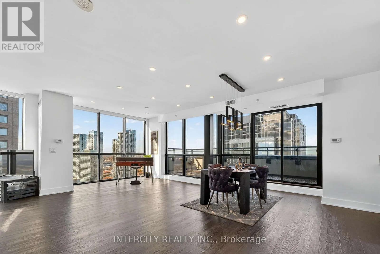 PH05 - 2910 HIGHWAY 7 ROAD