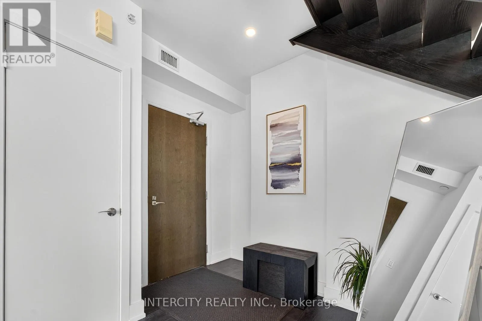 PH05 - 2910 HIGHWAY 7 ROAD