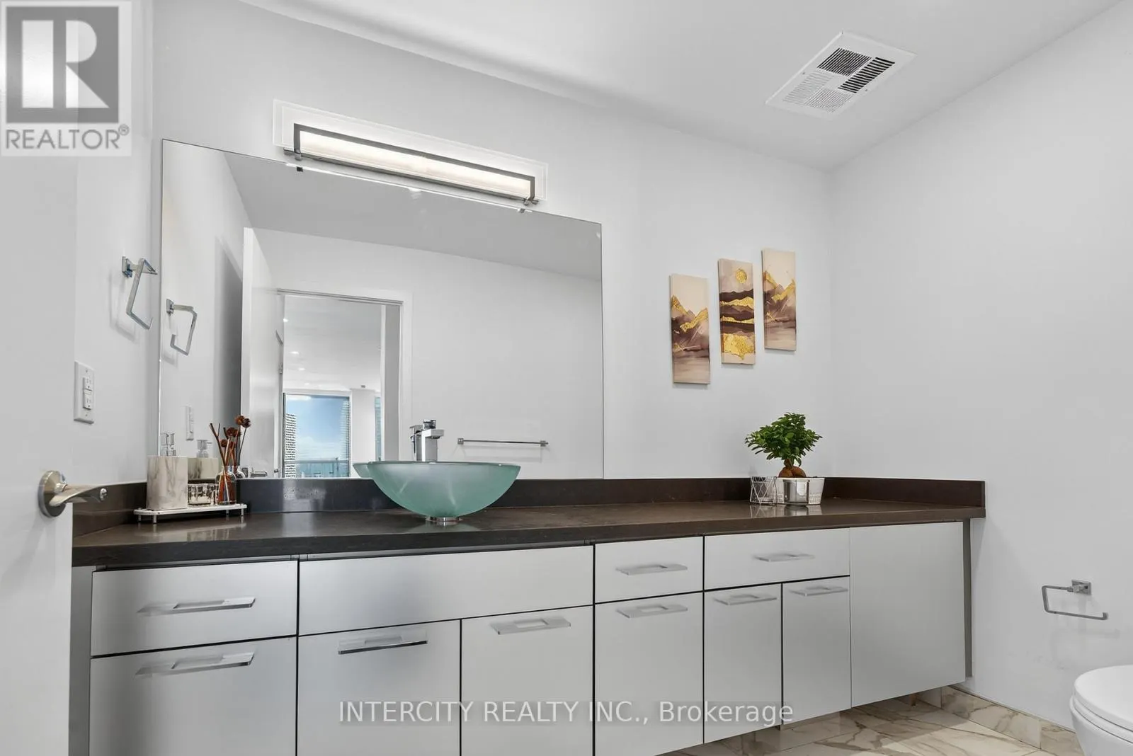 PH05 - 2910 HIGHWAY 7 ROAD