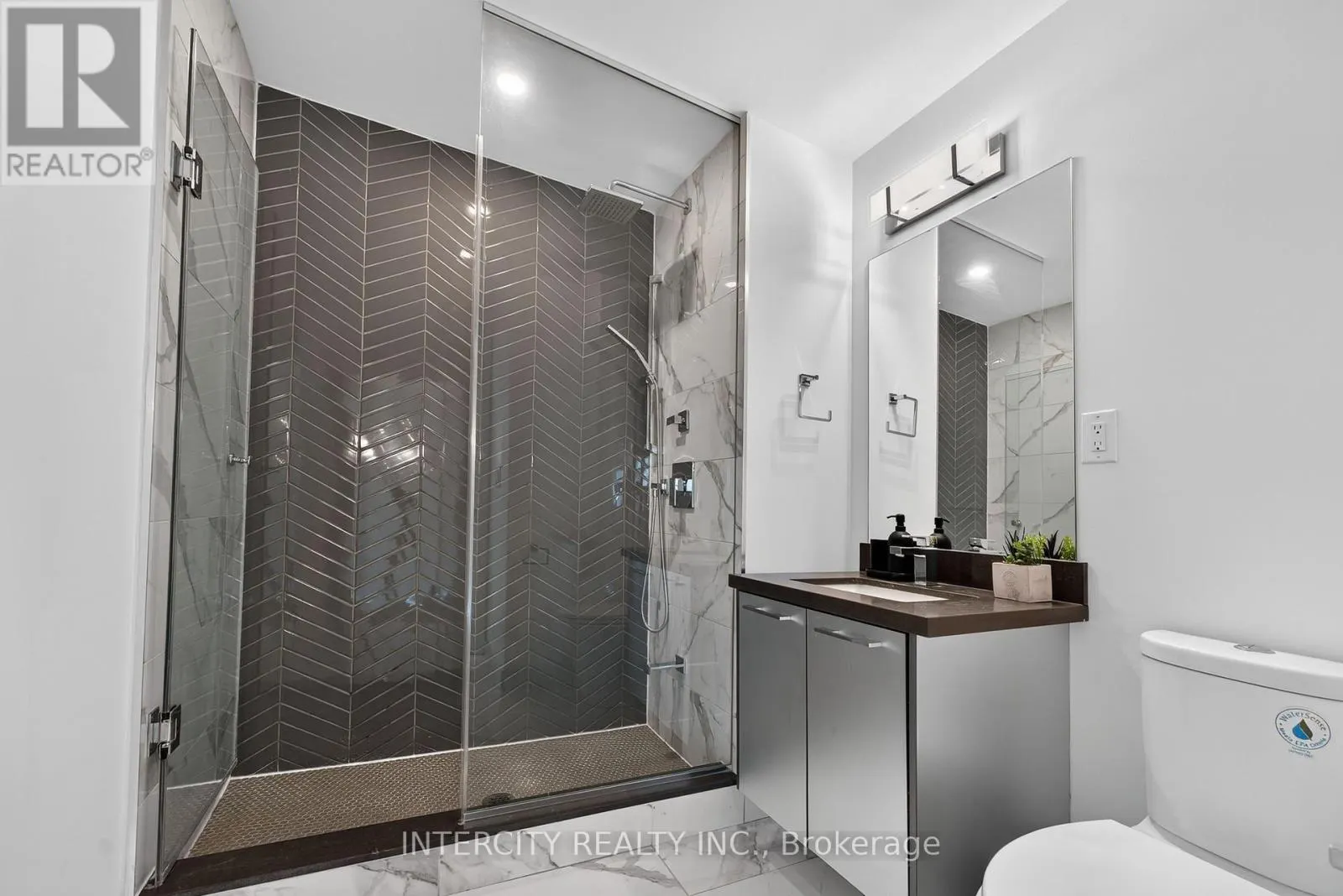 PH05 - 2910 HIGHWAY 7 ROAD